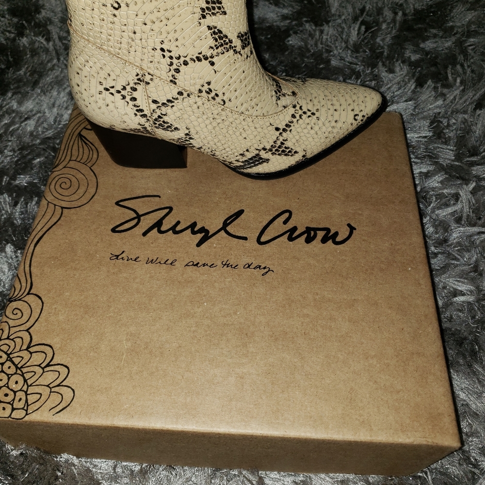 Sheryl Crow Cowboy Ankle Boots